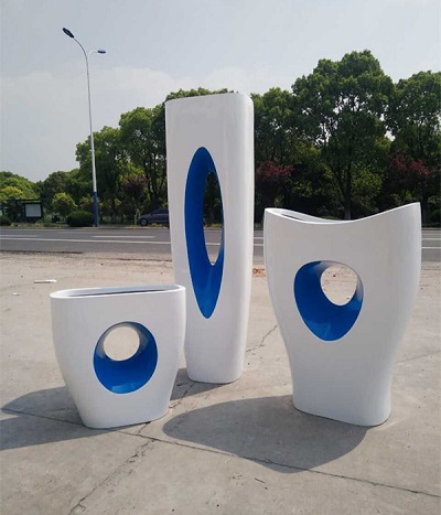 FO-372 Fiberglass Chair Planter 