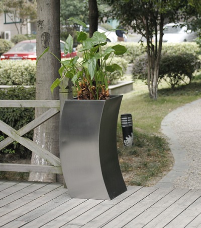 FO-9027 curved metal flower pot large