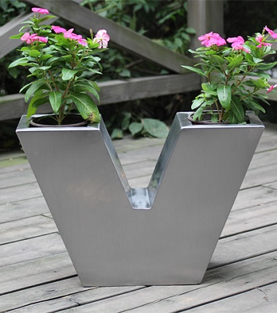 FO-9029 v shape standing garden flower planter